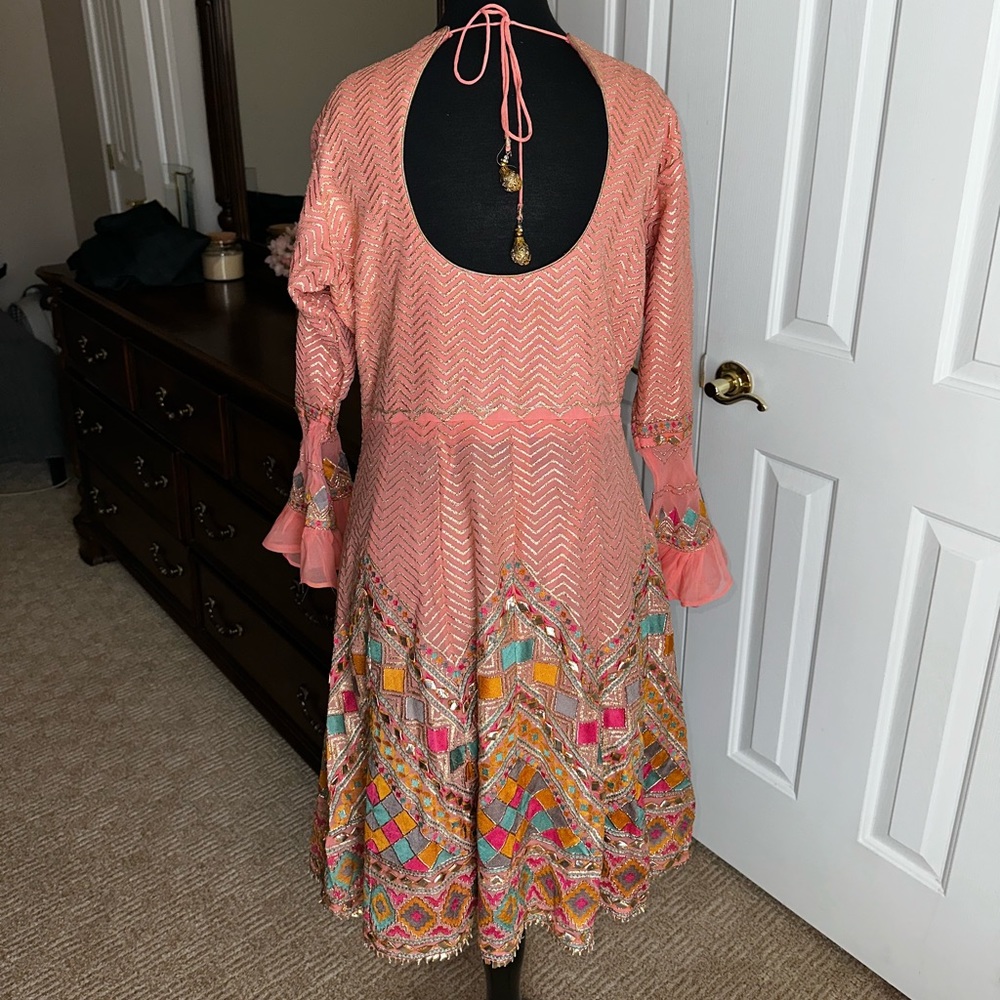 Peach/pink Punjabi sharara sharara suit - Picture 2 of 6